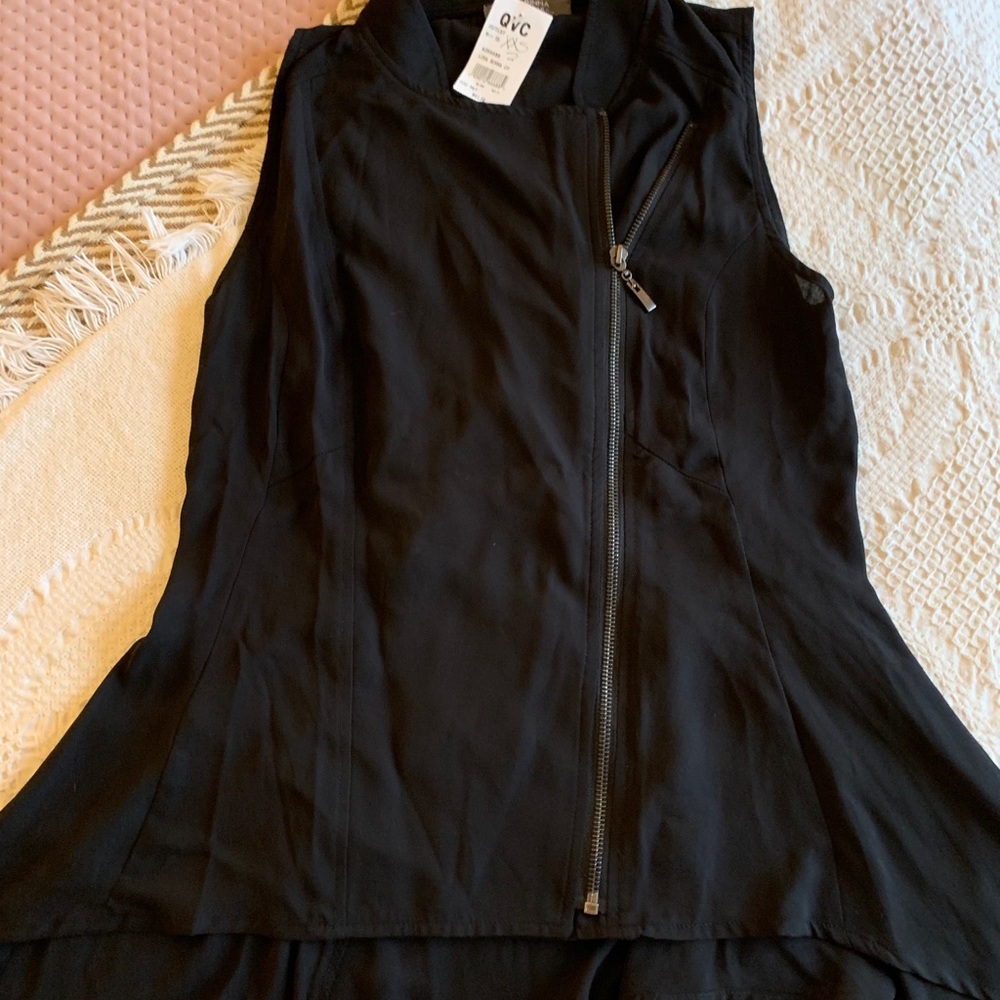 Lisa Rinna Black Zipper Tank